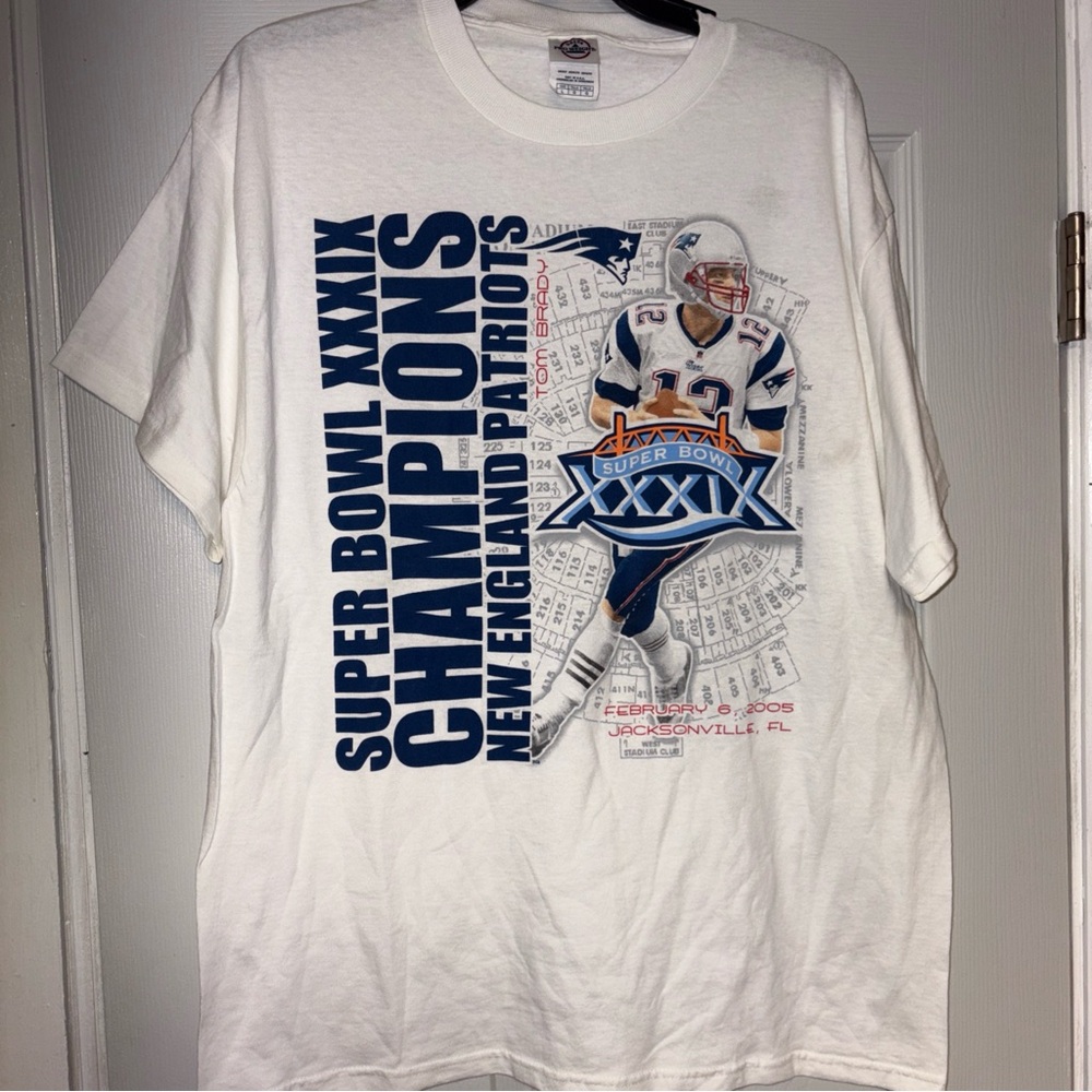 Vintage New England Patriots Super Bowl Champions T-Shirt size Large 2005 Champs